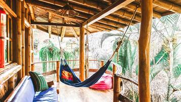 Standard Quadruple Room | Terrace/patio