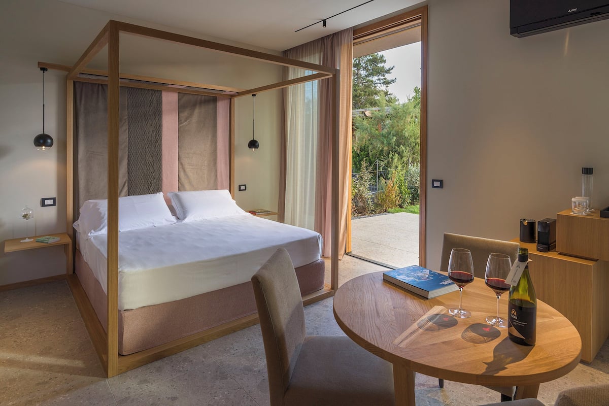 Peralatan tempat tidur premium, gebar bulu kapas, busa memori, bar mini