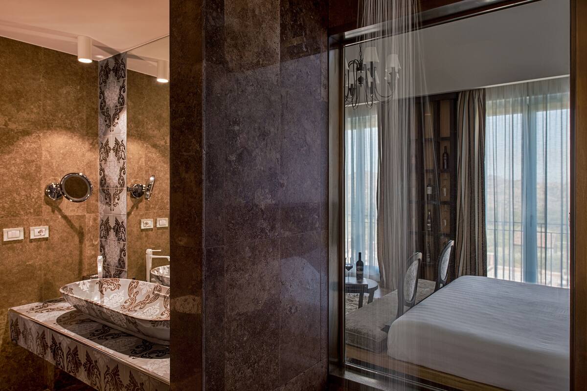 junior suite | premium bedding, down duvets, memory-foam beds, minibar