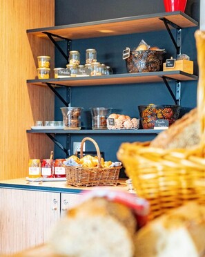 Daily buffet breakfast (EUR 13 per person)
