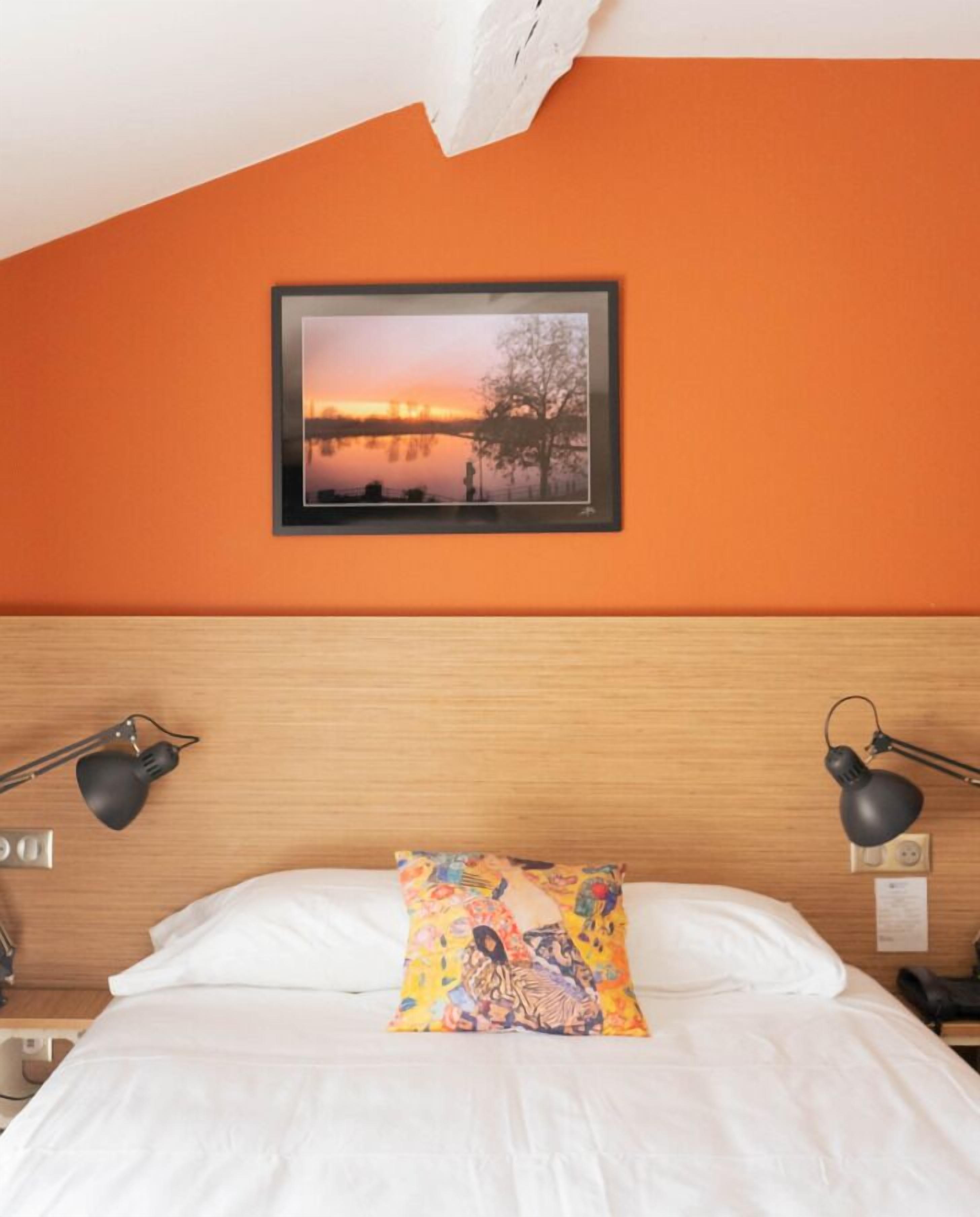 chambre standard vue rivière | desk, soundproofing, free wifi, bed sheets