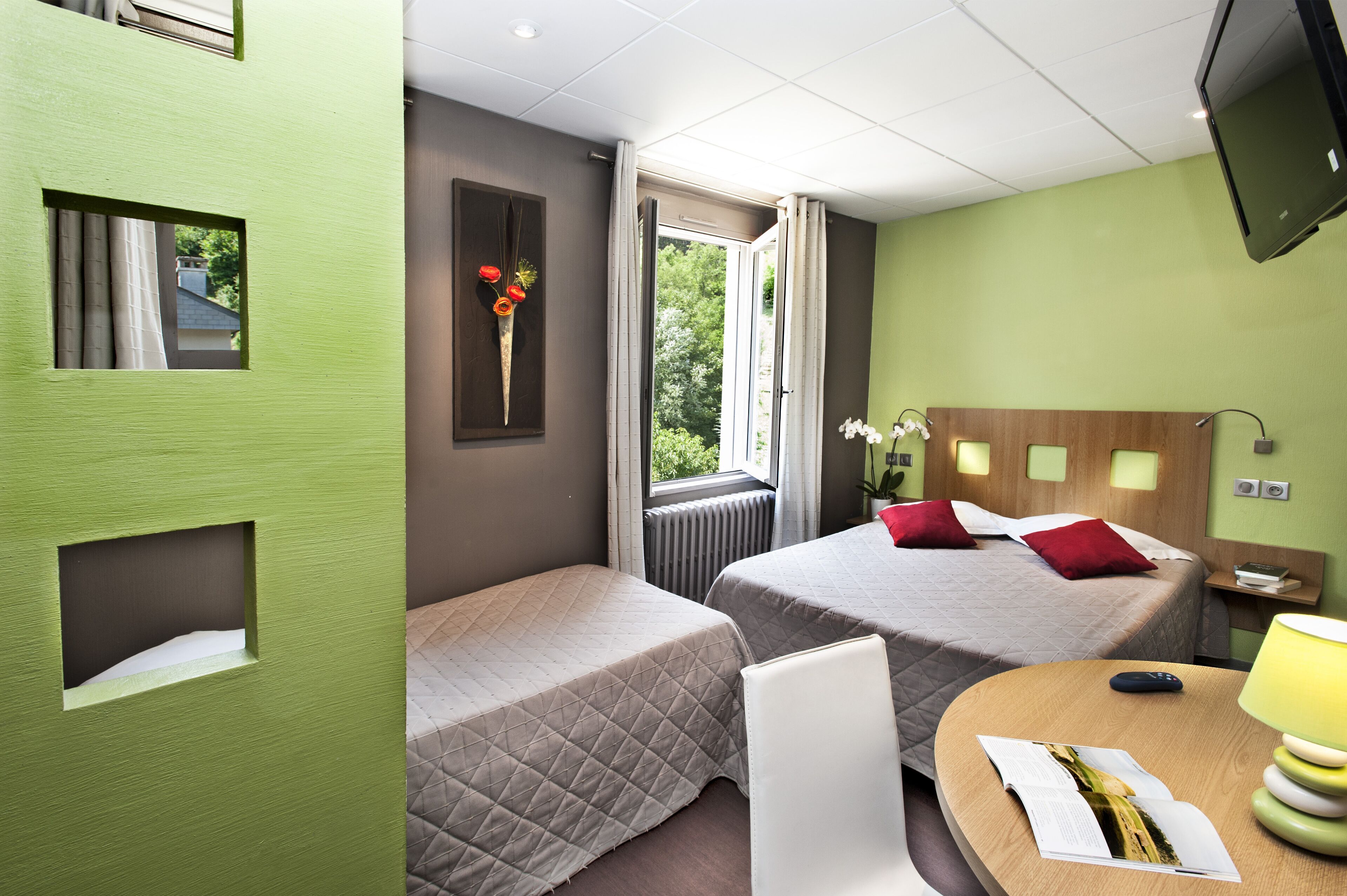 in-room safe, iron/ironing board, free wifi, bed sheets