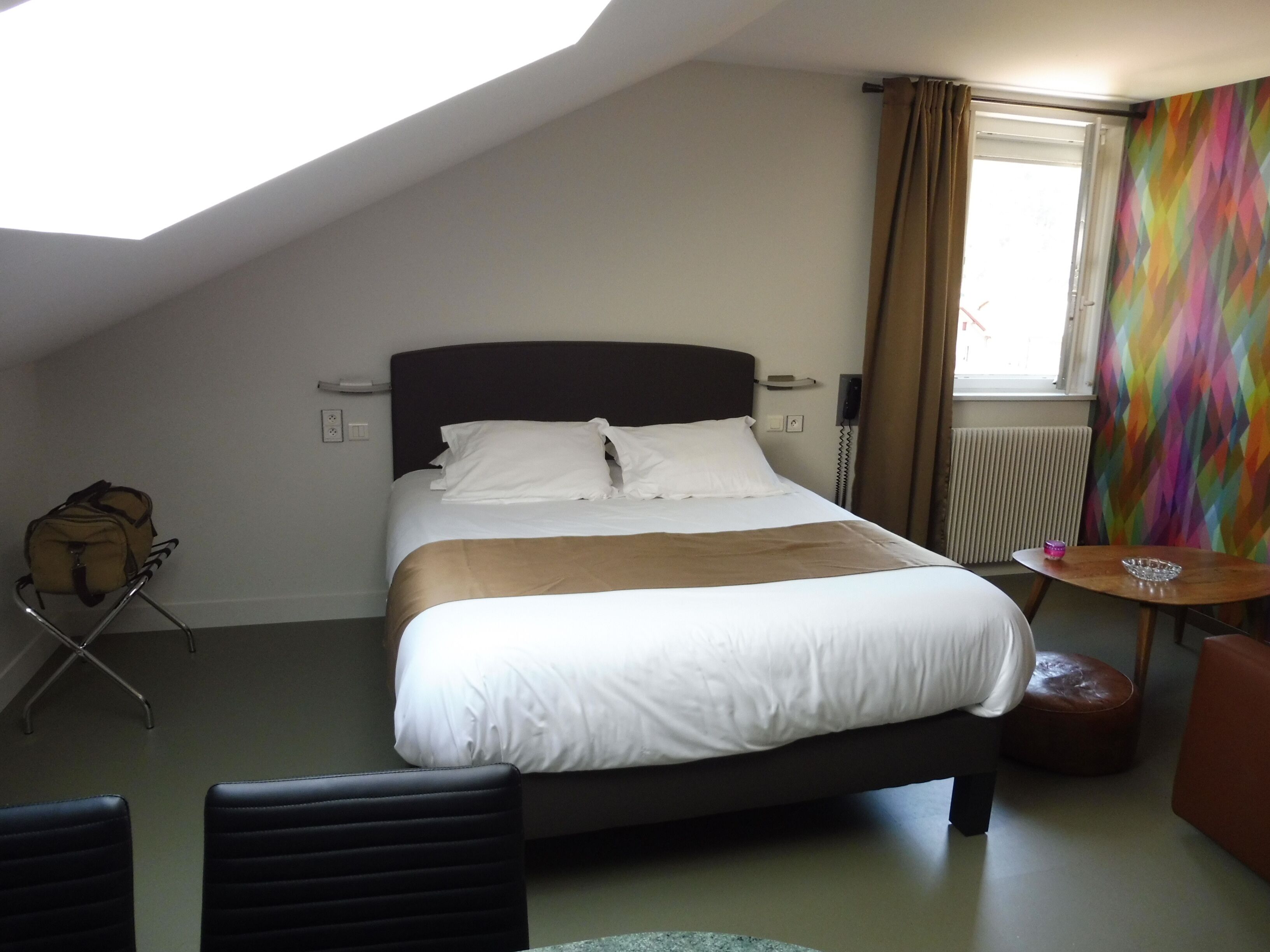 in-room safe, iron/ironing board, free wifi, bed sheets
