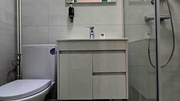Double Room | Bathroom