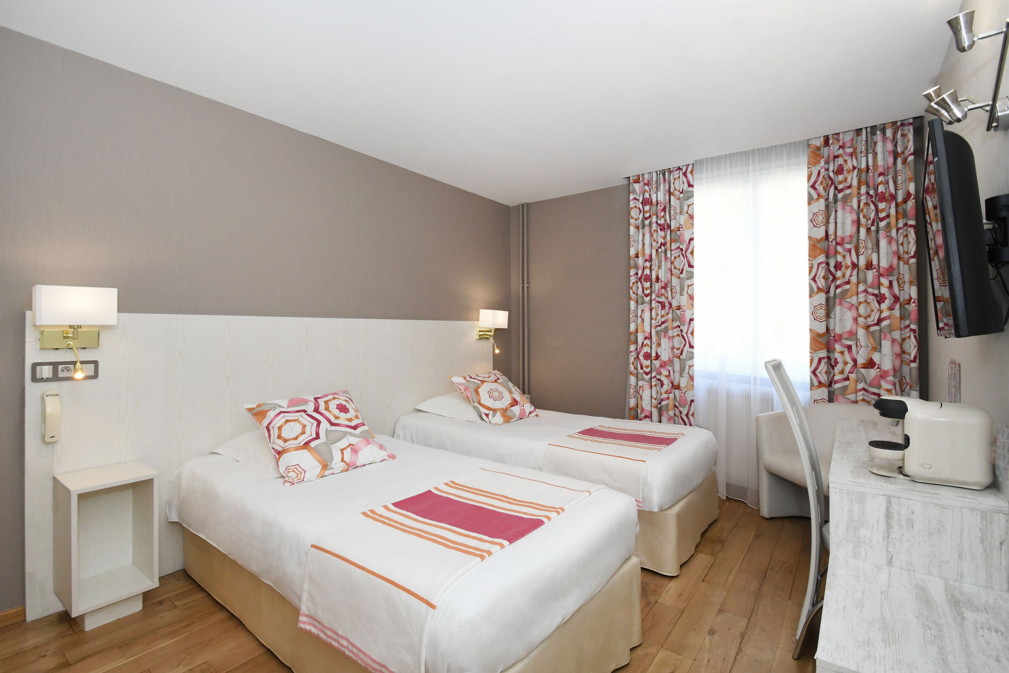 superior twin room | in-room safe, individually furnished, desk, soundproofing