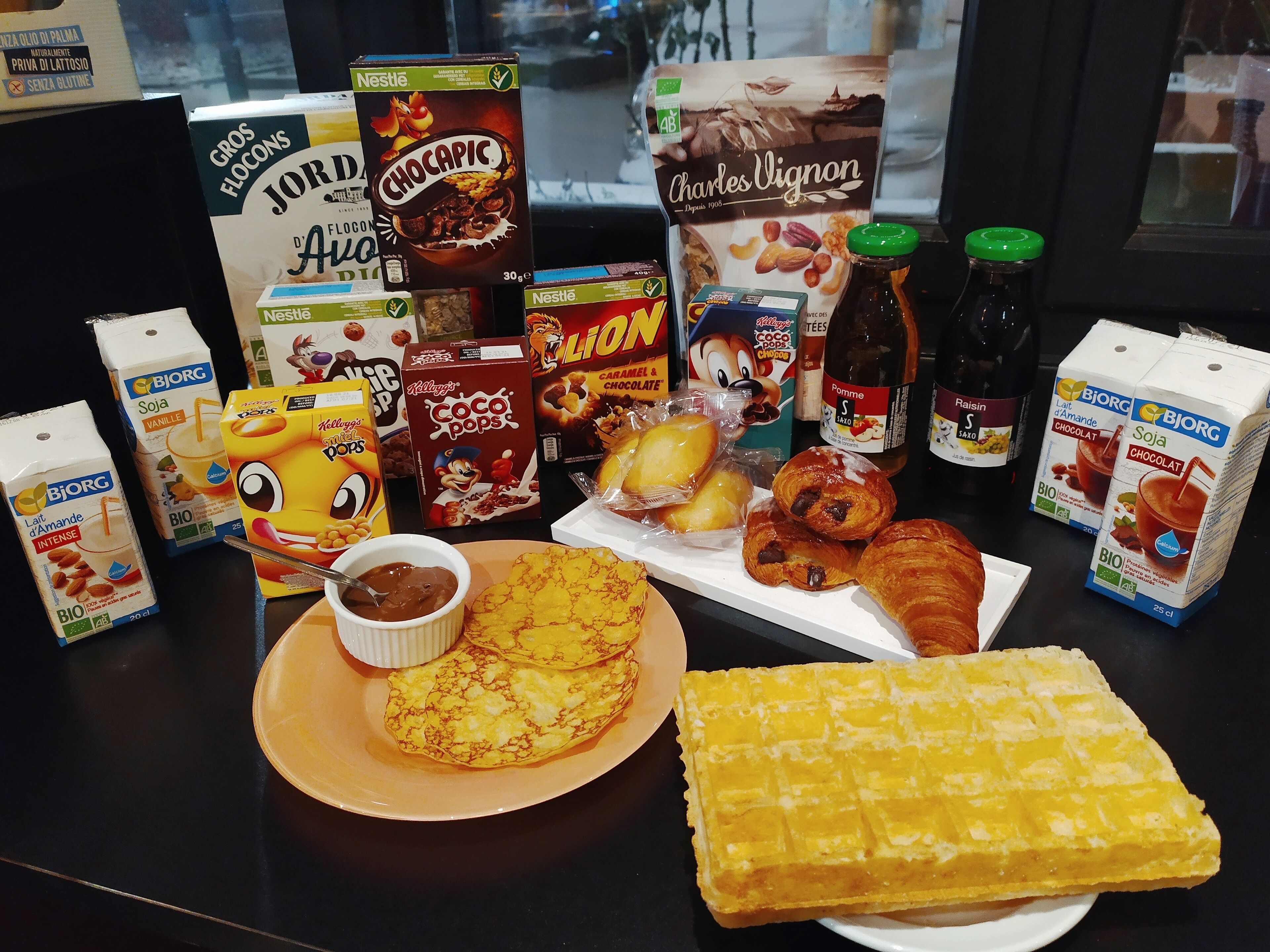 daily buffet breakfast (eur 15 per person)