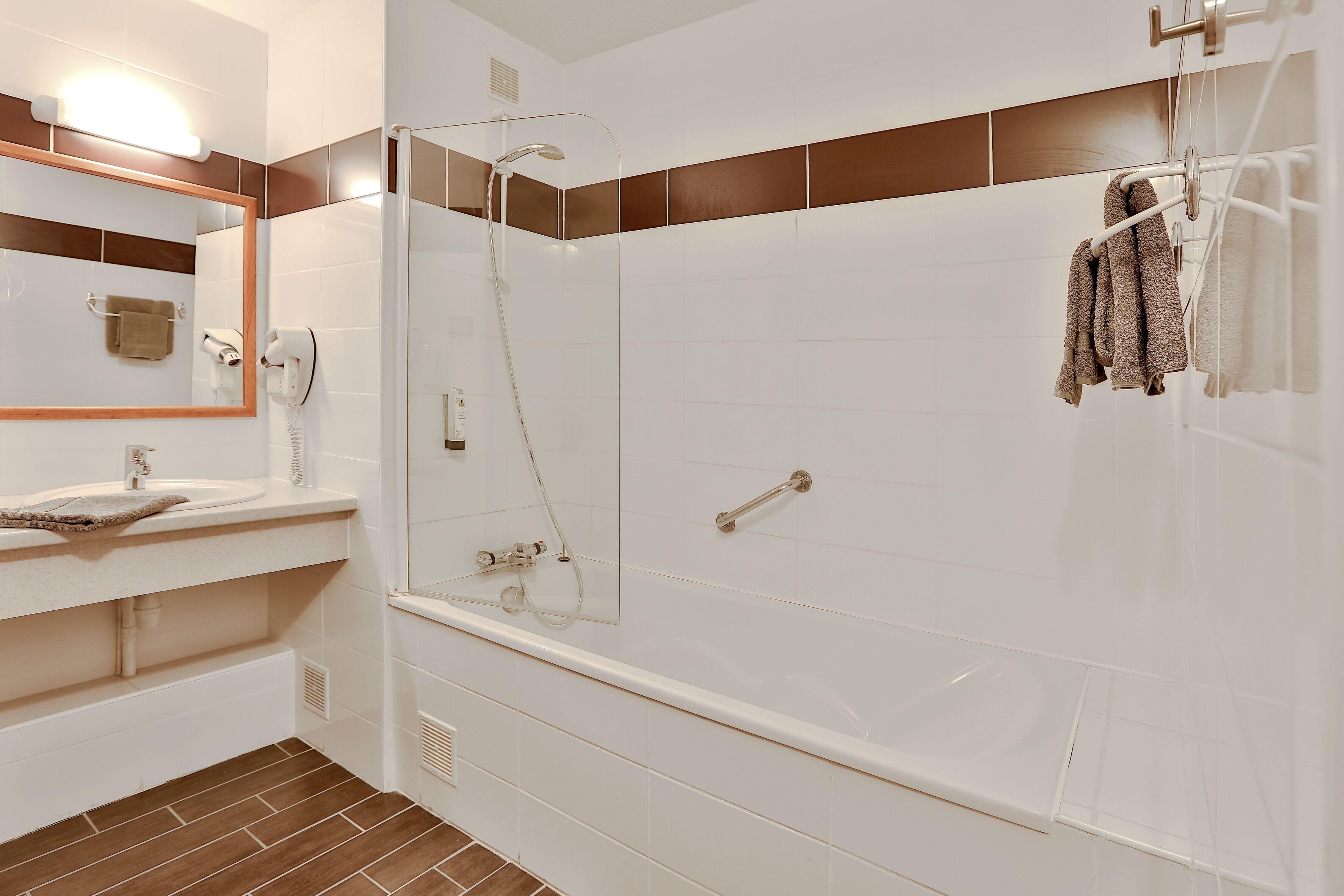 comfort double room | bathroom | hair dryer, towels