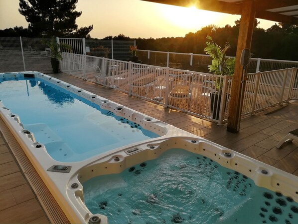 Sauna, hot tub - Hotel-Restaurant Le Tropicana (Douville)