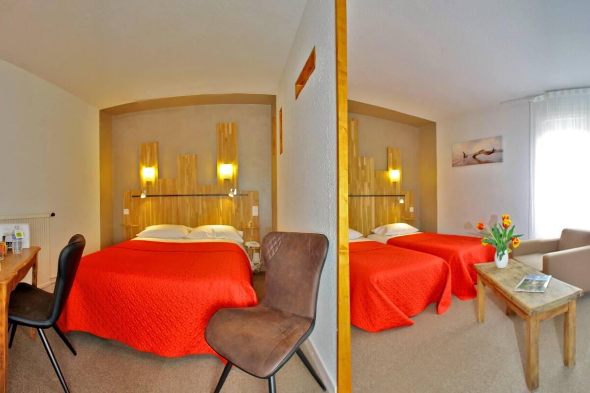 standard quadruple room | desk, free wifi, bed sheets, wheelchair access