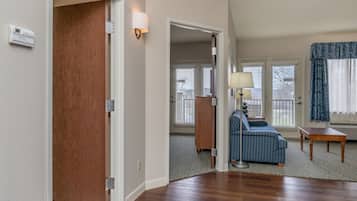 Standard Suite, 1 King Bed with Sofa bed, Non Smoking, Lake View | Living area | Flat-screen TV