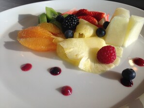 Daily full breakfast (EUR 19 per person)
