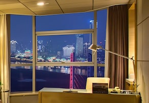 Deluxe Double Room Single Use, 1 Bedroom, River View | Living area | 37-inch LCD TV with satellite channels, TV