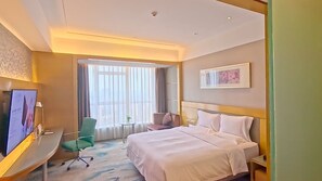 Superior Double Room Single Use, 1 Bedroom, City View | Premium bedding, down duvets, minibar, in-room safe - Grand Skylight International Hotel Nanchang (Nanchang)