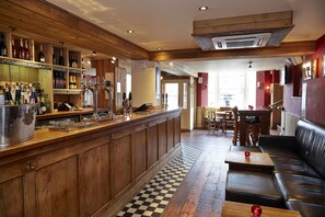 酒吧(店内)