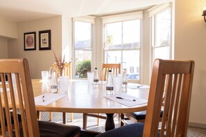 Meeting facility - Abbeyfield By Chef and Brewer collection (Kenilworth)