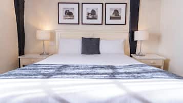 Double Room | Desk, iron/ironing board, free WiFi, bed sheets