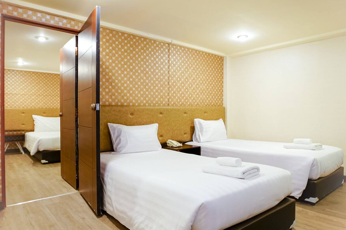 in-room safe, desk, laptop workspace, free wifi