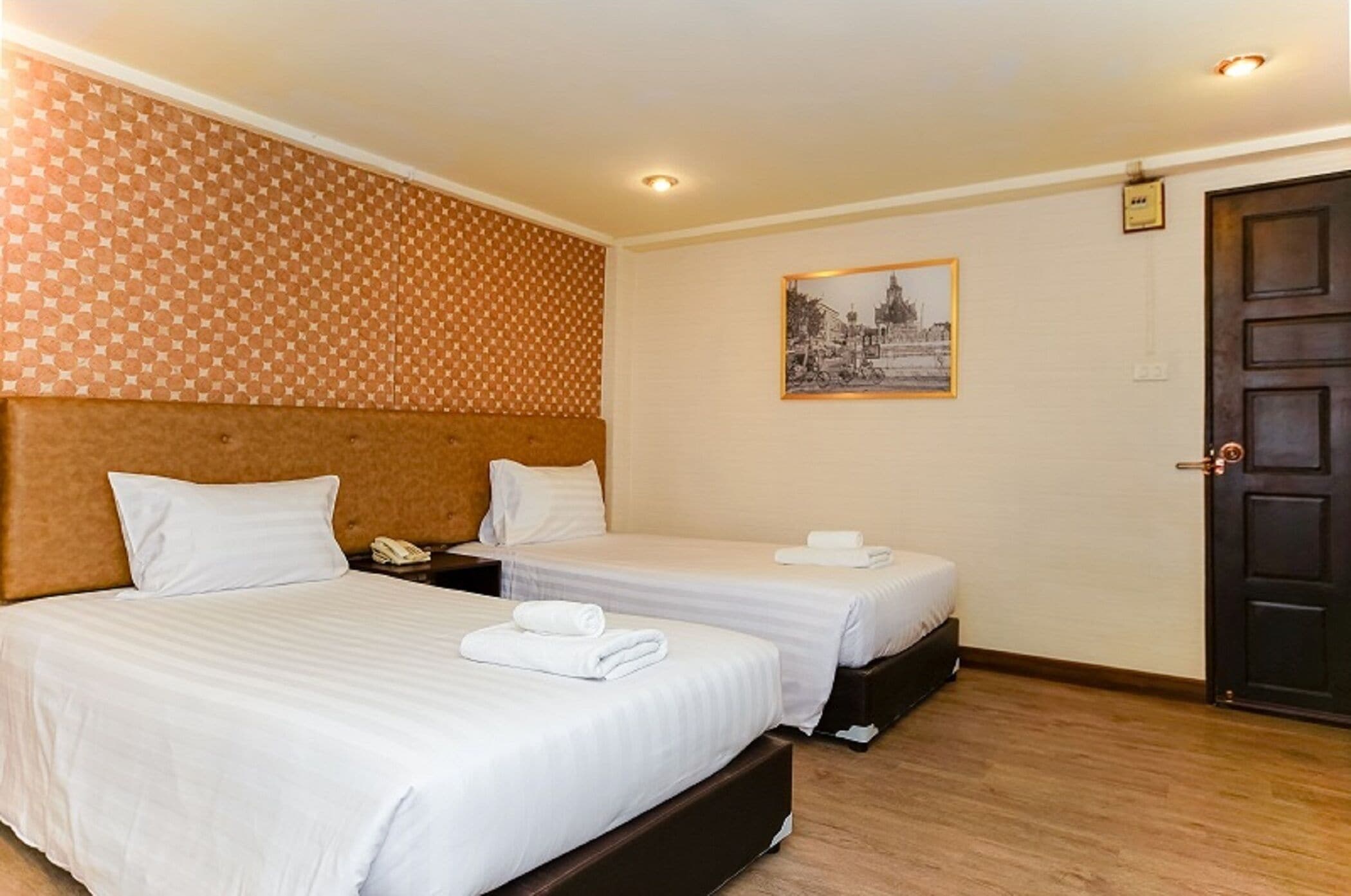 In-room safe, desk, laptop workspace, free WiFi