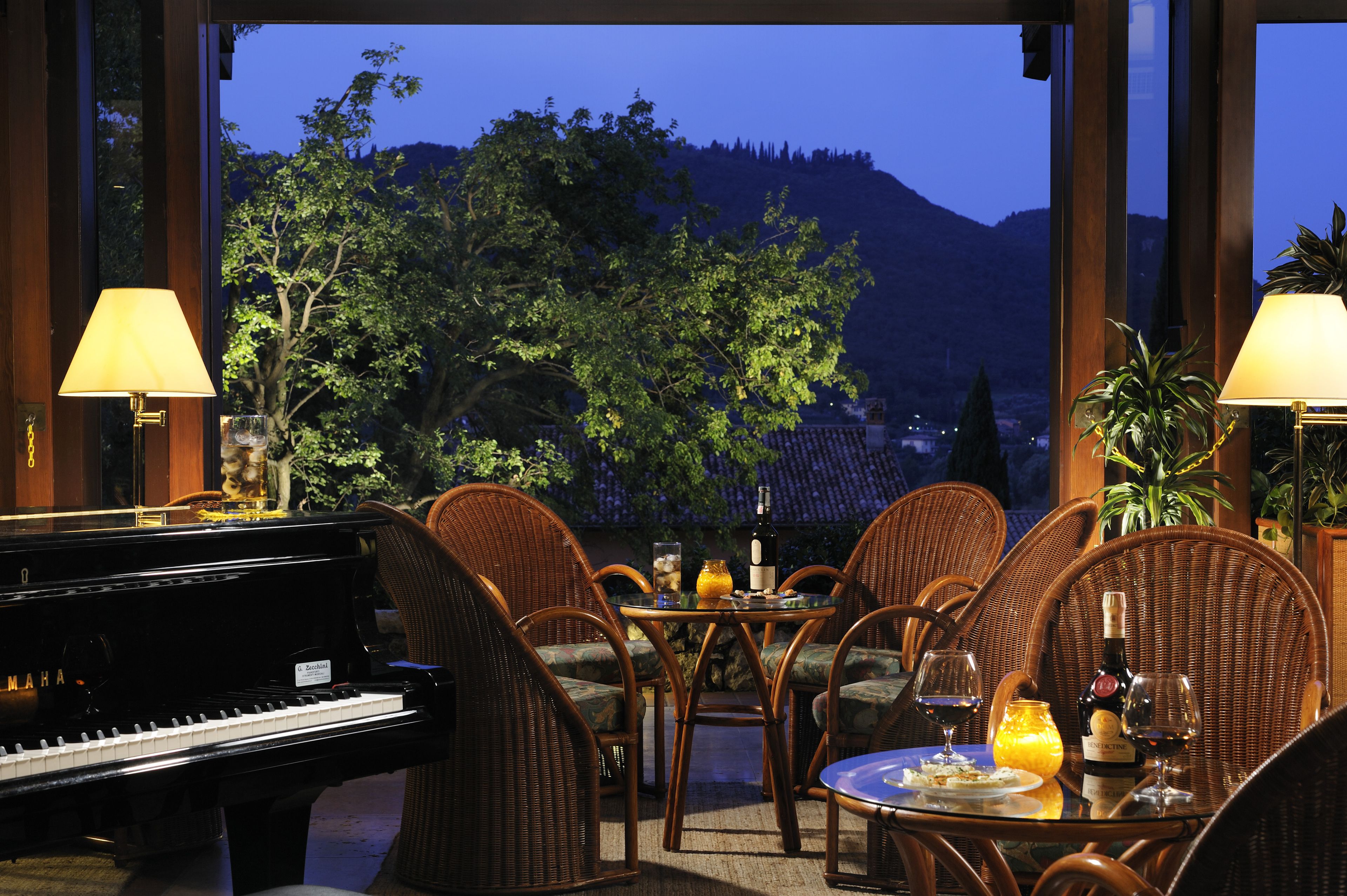 2 bar/lounge, bar a bordo piscina