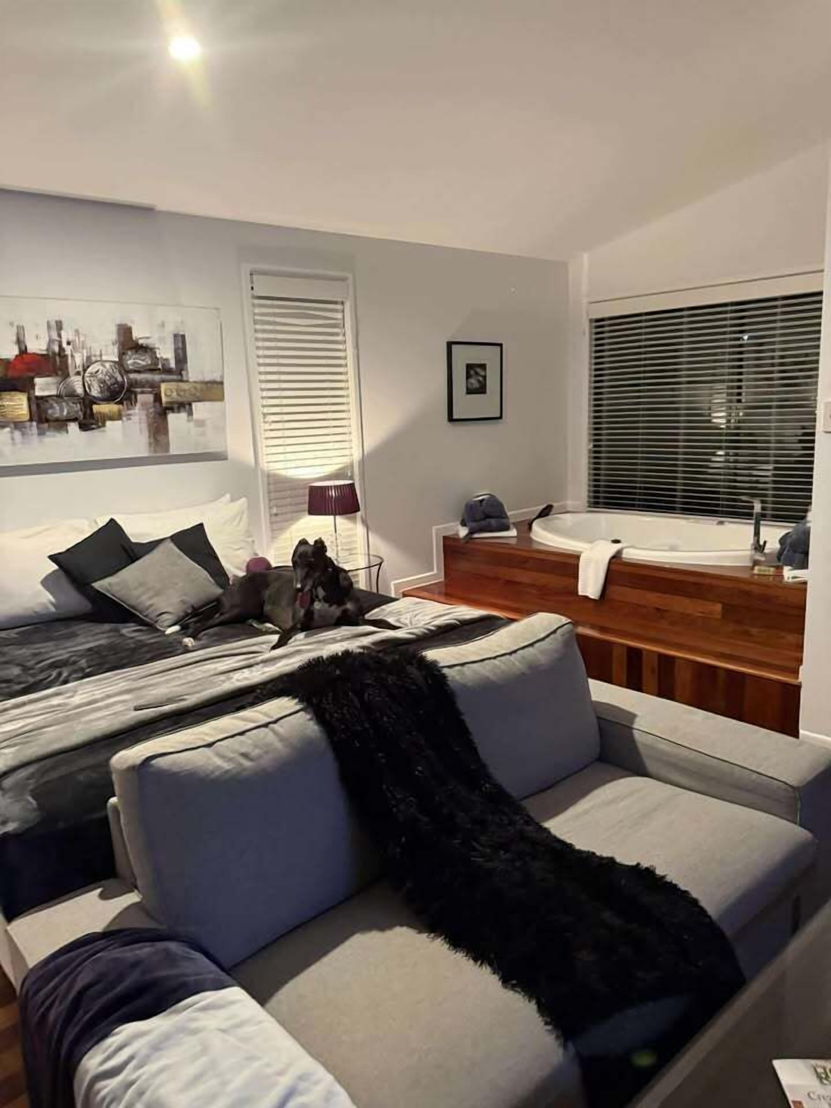 Decoración personalizada, muebles diferentes y insonorización 