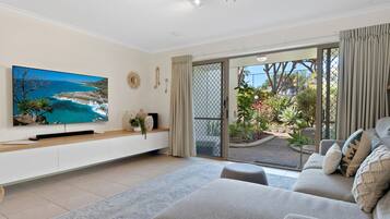 Premium Apartment, 2 Bedrooms | Living area