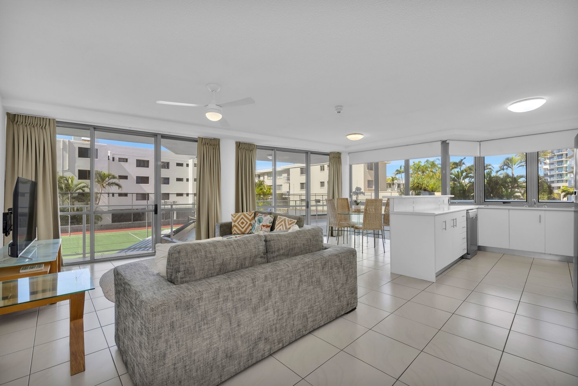 1 Bedroom Garden View, Tower I | Living area | 42-inch flat-screen TV with cable channels, LCD TV