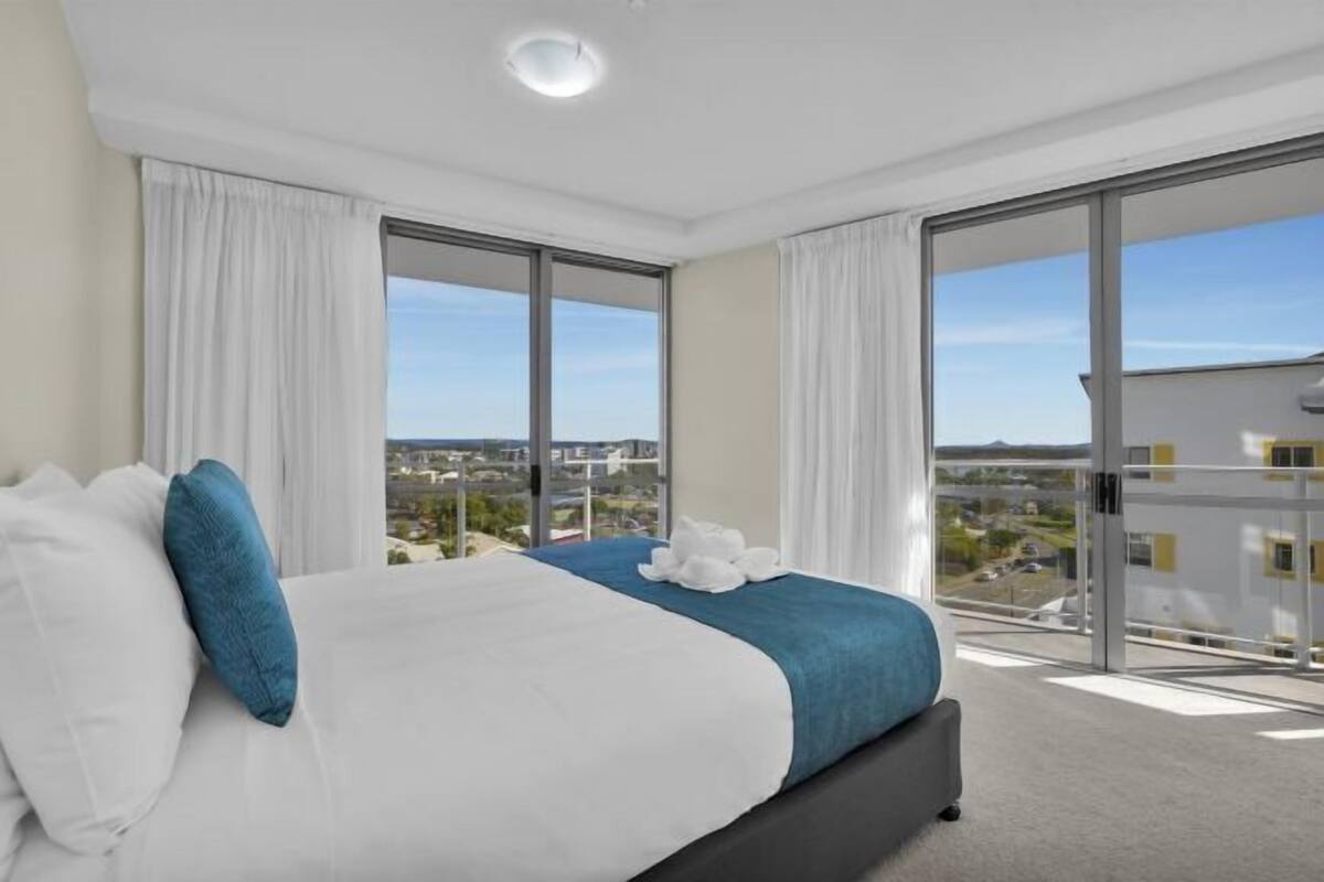 1 bedroom, individually decorated, individually furnished