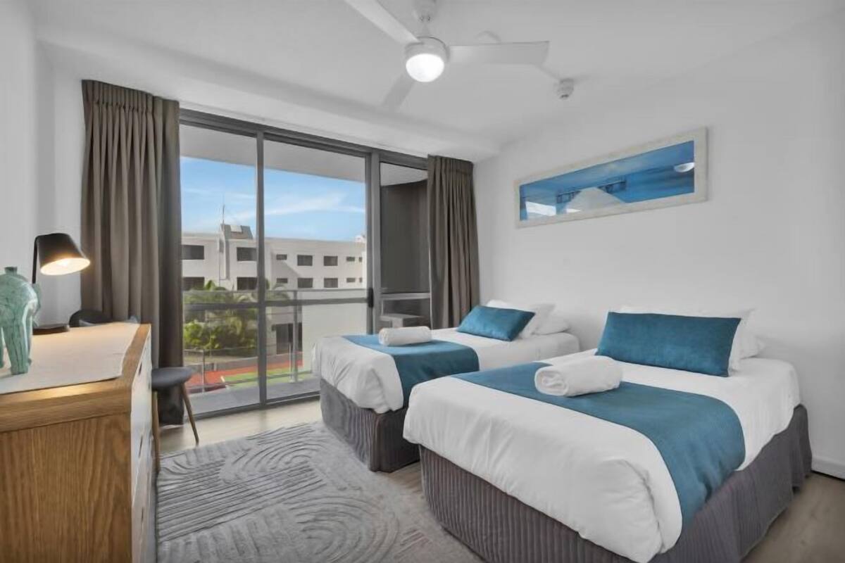 1 bedroom, individually decorated, individually furnished