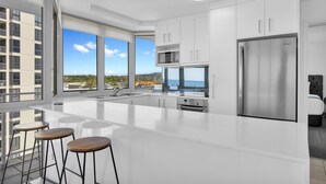 3 Bedroom Superior Ocean View, Tower I | 私人廚房 | 雪櫃、微波爐、電熱水壺、多士爐