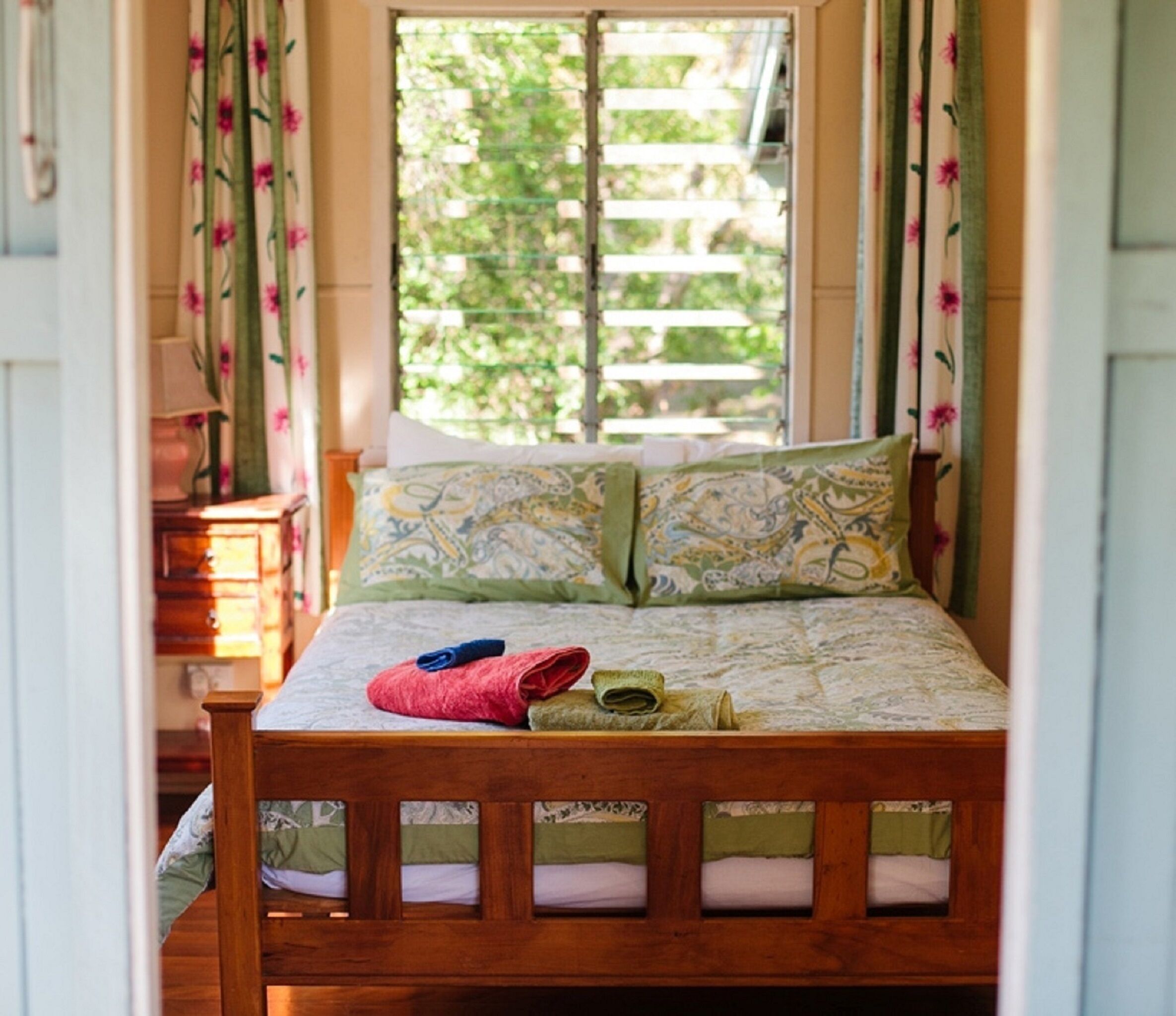 Standard Room, Non Smoking, Shared Bathroom (Foresters Hut)