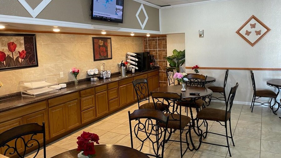 Knights Inn & Suites Emporia