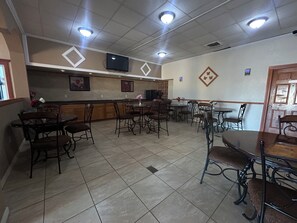 Bao gồm bữa sáng kiểu Âu hàng ngày 