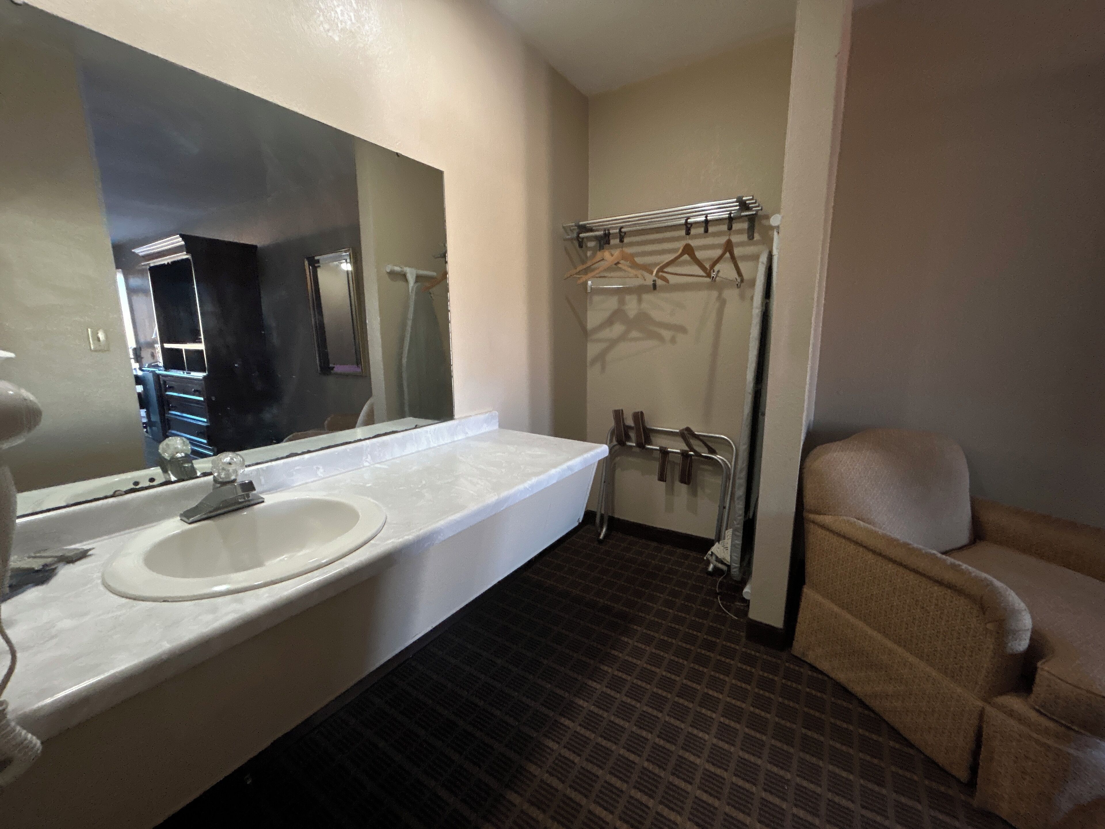 Room, 1 Double Bed, Non Smoking | Bathroom