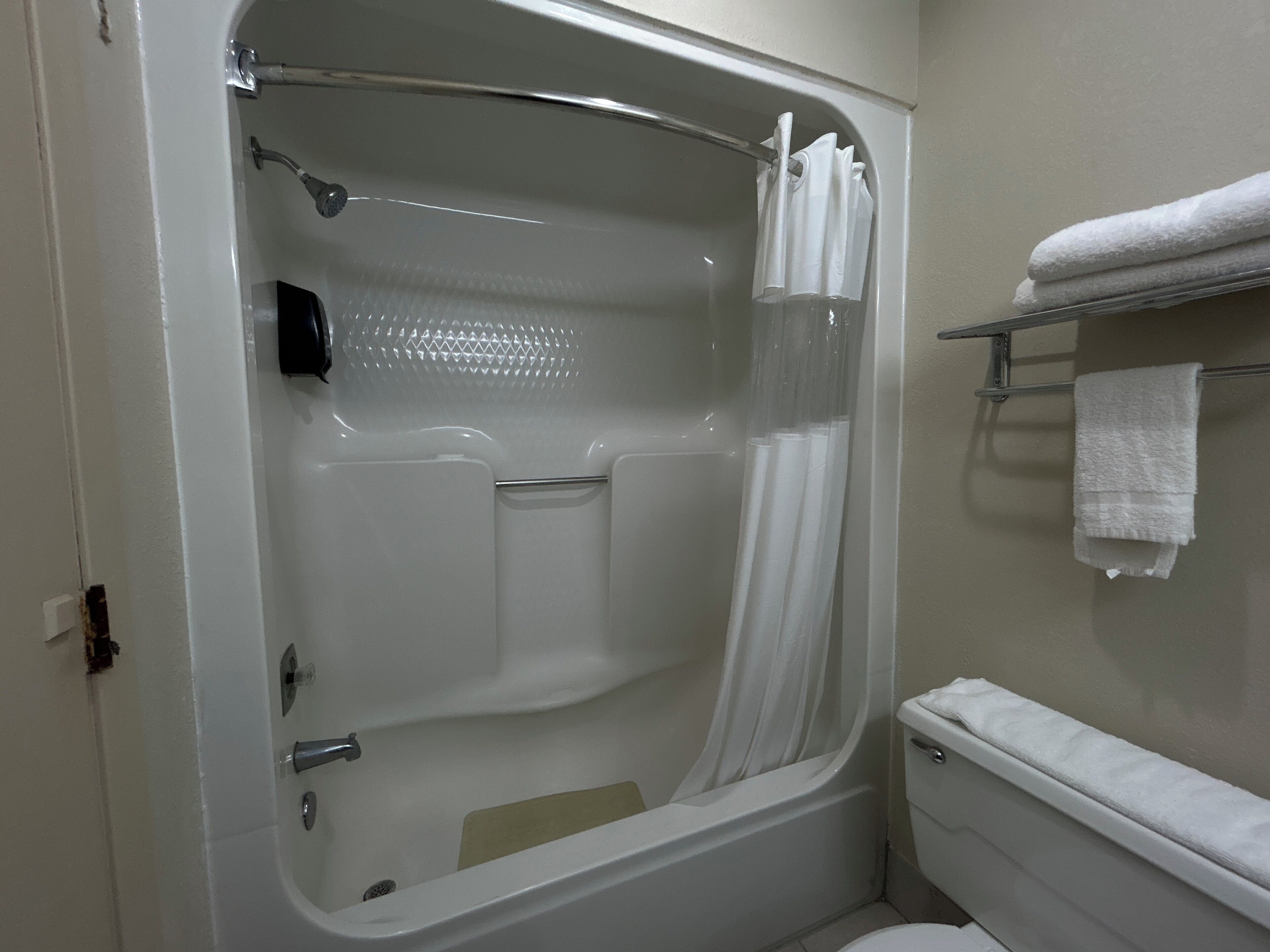 Chambre, 2 grands lits, non-fumeur | Salle de bain