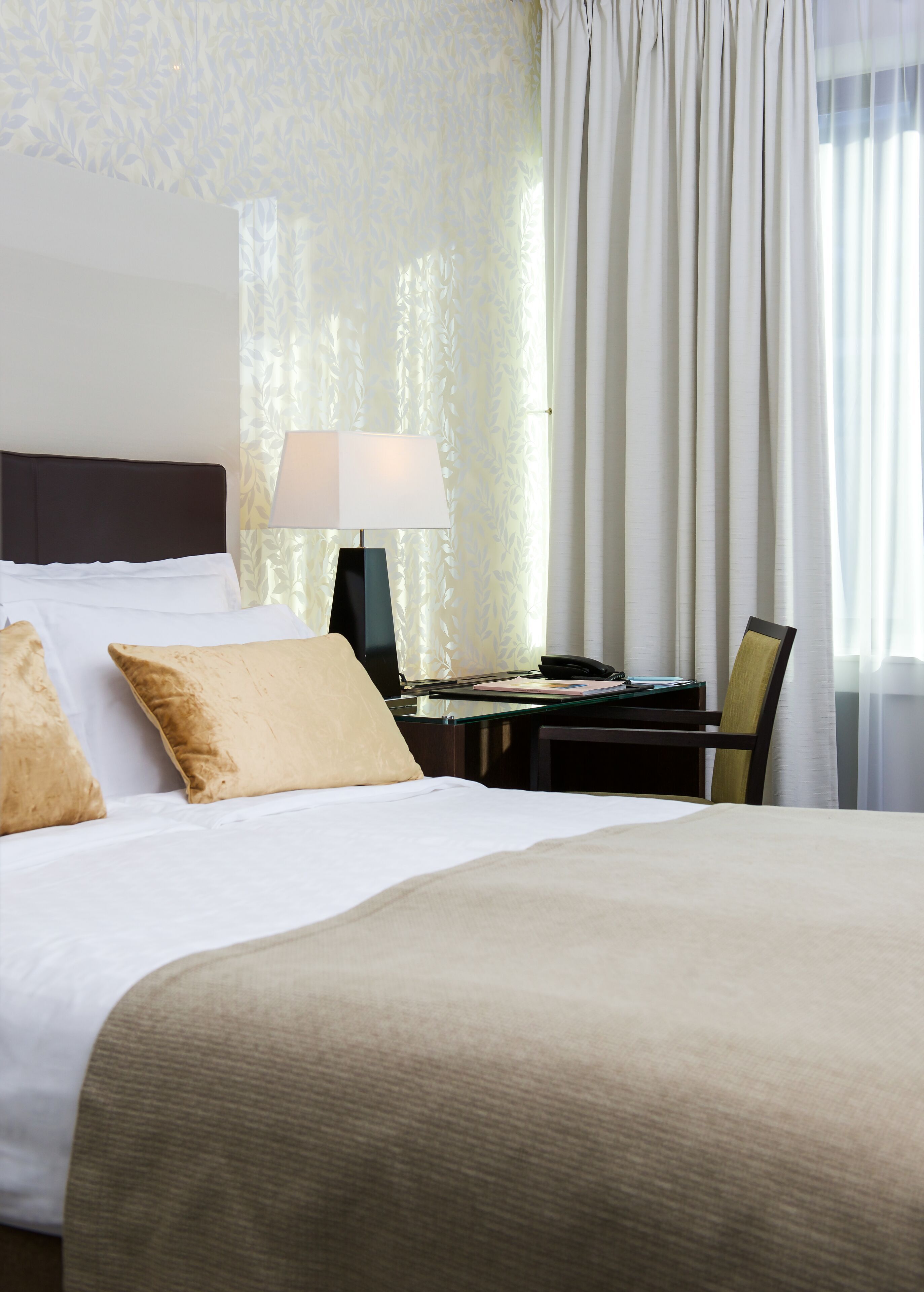 Hypo-allergenic bedding, minibar, in-room safe, desk