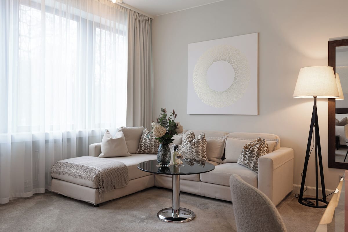 junior suite | hypo-allergenic bedding, minibar, in-room safe, desk