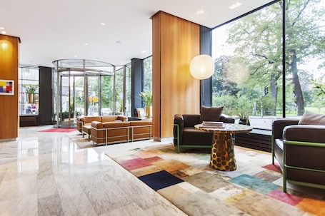 Lobby sitting area. Elite Eden Park Hotel