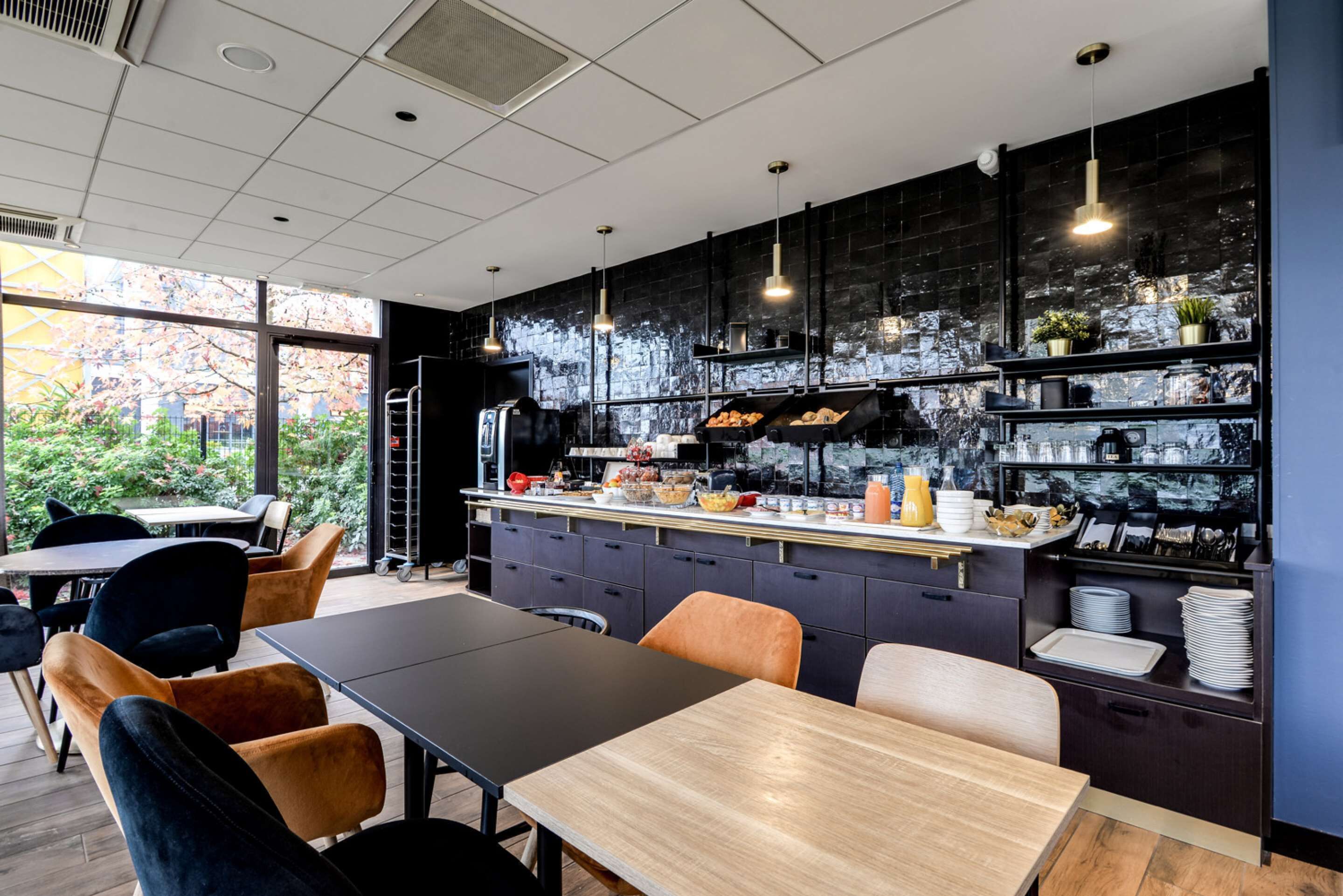 daily buffet breakfast (eur 13 per person)