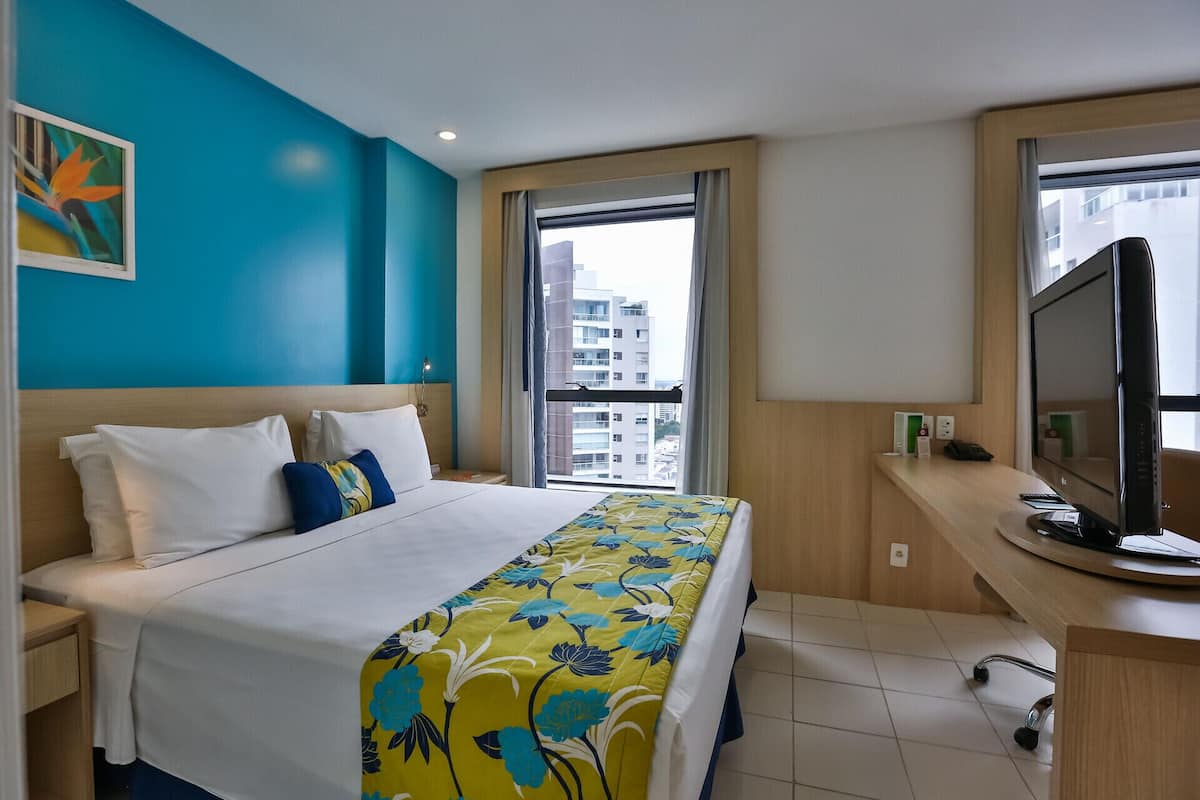 2 chambres, minibar, coffre-fort, bureau