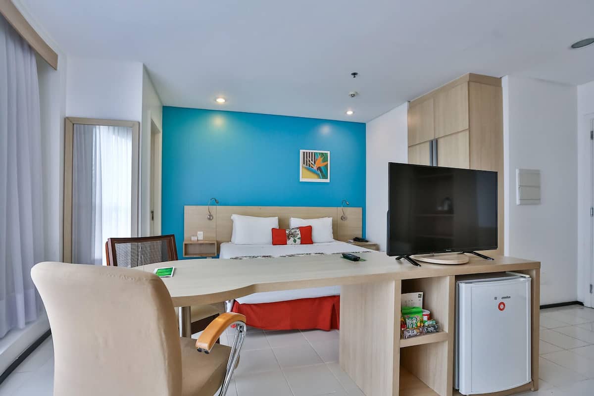 2 chambres, minibar, coffre-fort, bureau