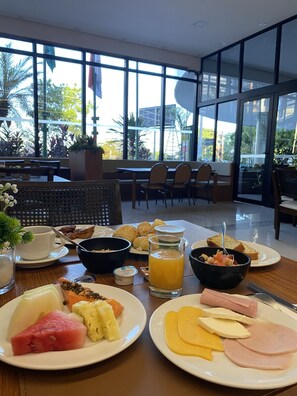 Breakfast, lunch and dinner served