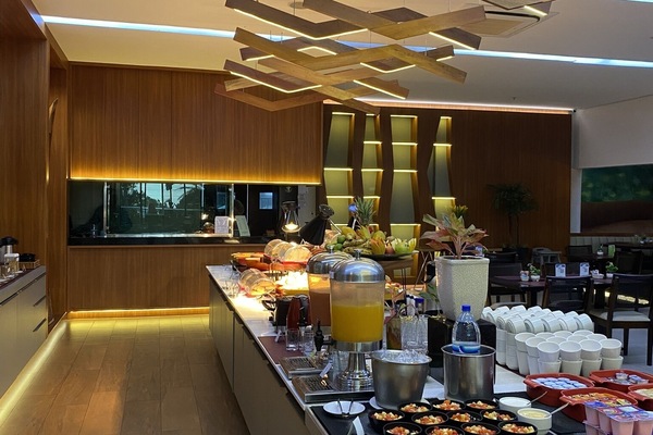 Café da manhã, almoço e jantar