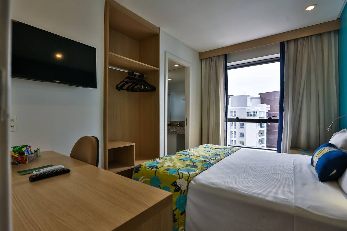 suite business | 2 bedrooms, minibar, in-room safe, desk