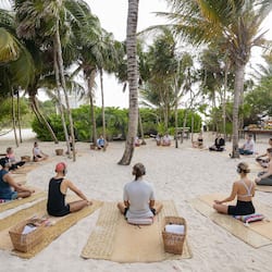 Couples treatment rooms, sauna, hot tub, steam room, body treatments