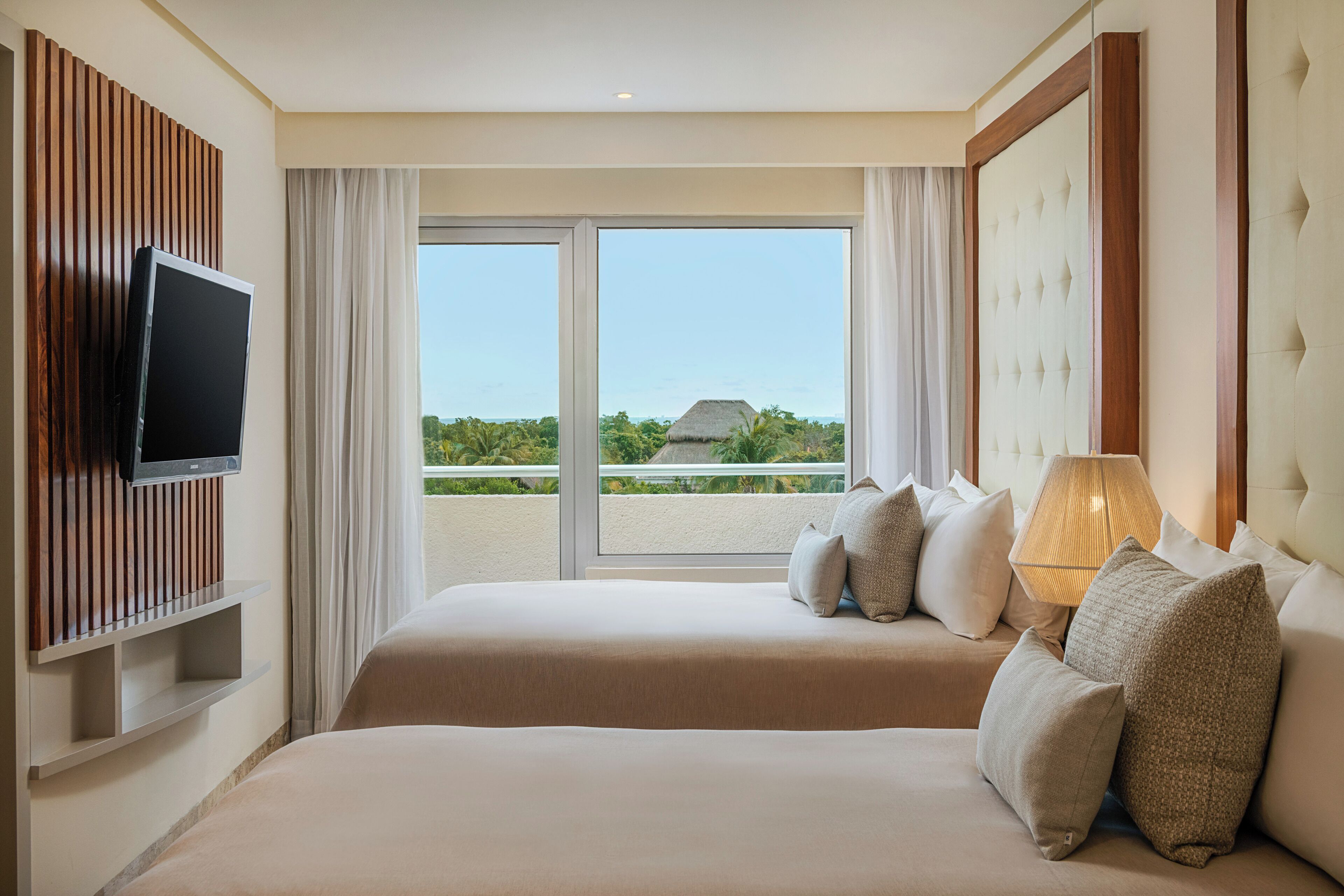 Suite, Nature View | Egyptian cotton sheets, premium bedding, down comforters, minibar