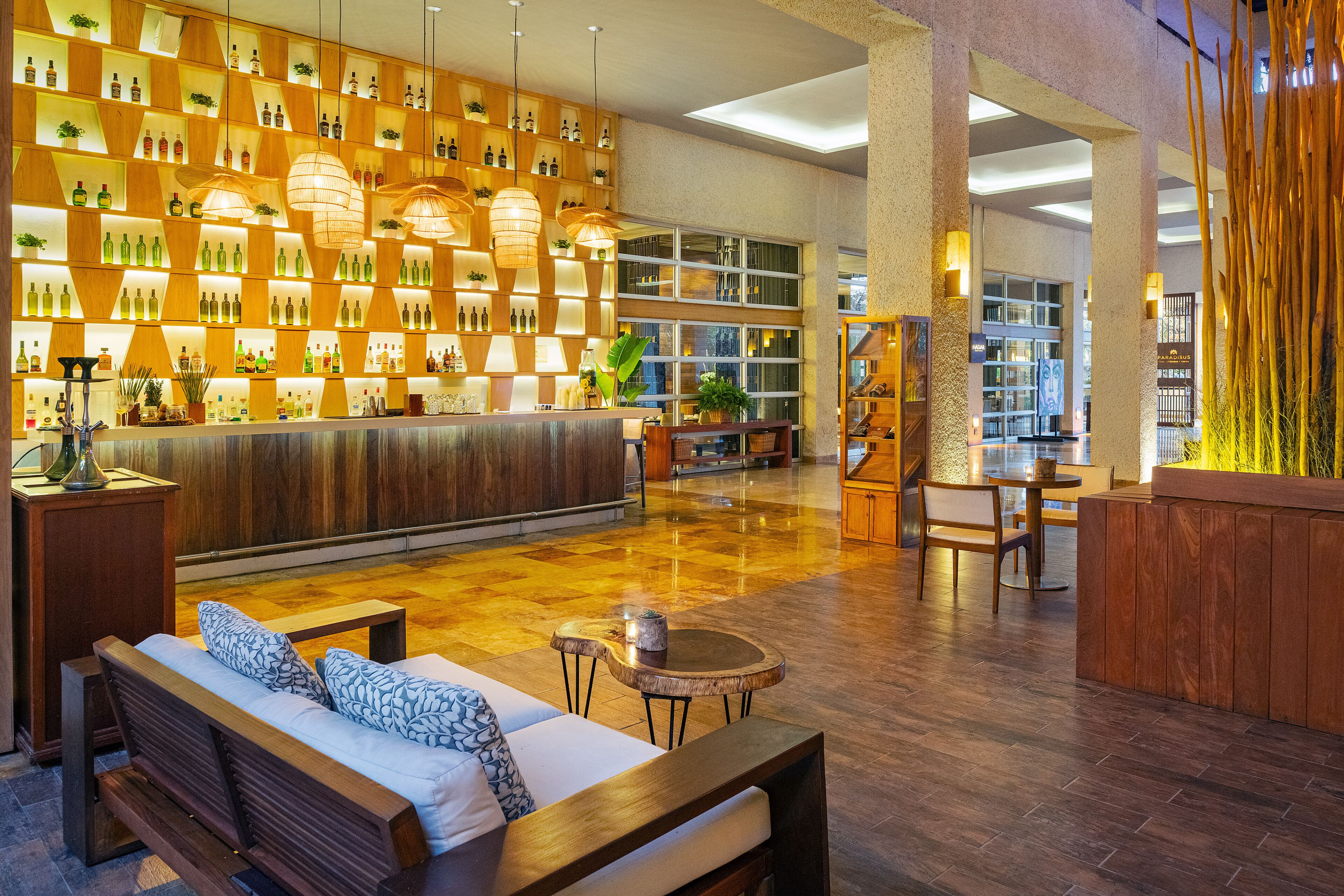 15 bars/lounges, swim-up bar, poolside bar, beach bar