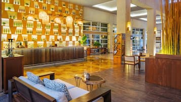 15 bars/lounges, swim-up bar, poolside bar, beach bar