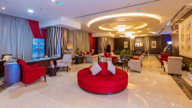 Lobby-lounge