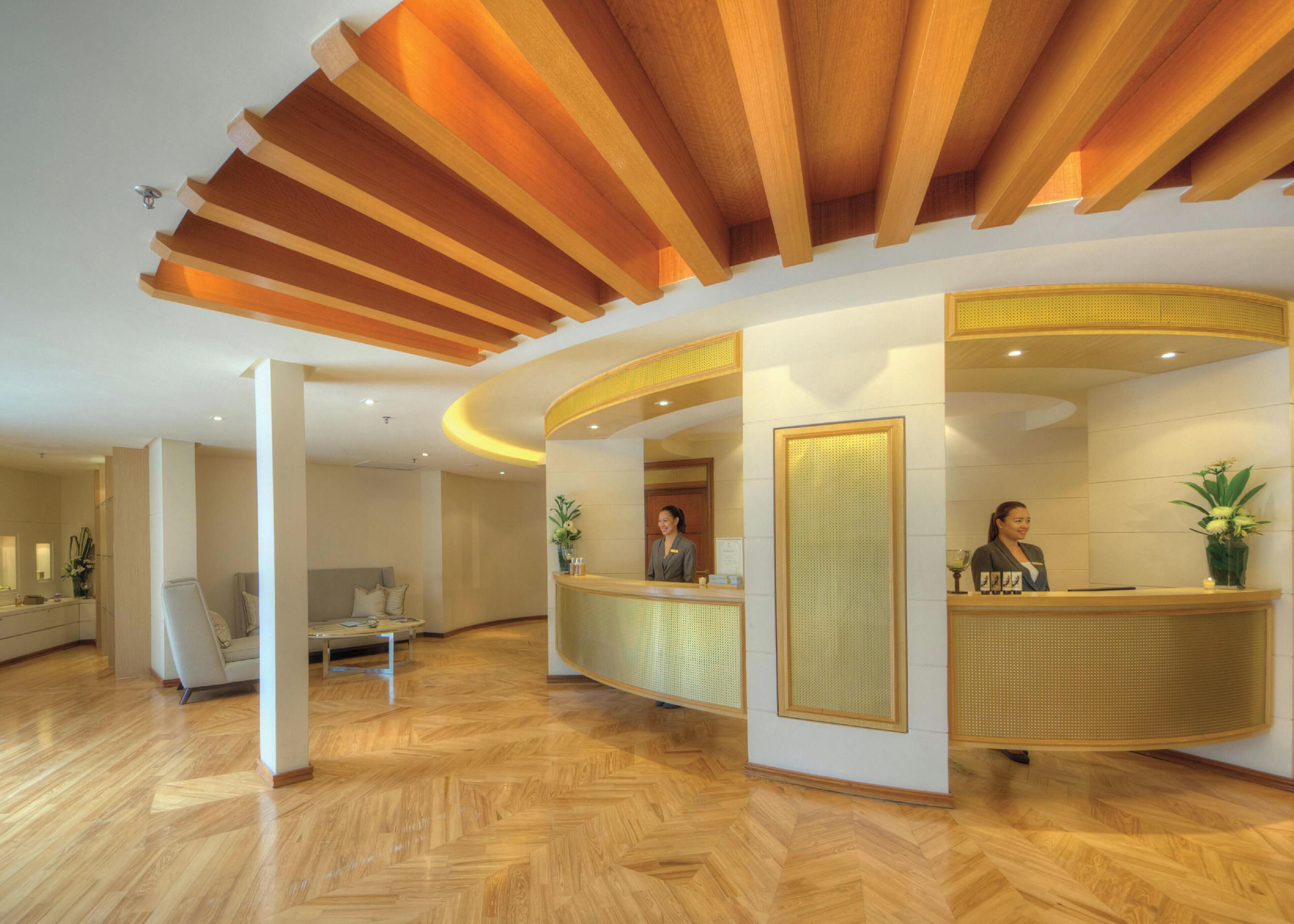 couples treatment room(s), sauna, hot tub, steam room, body treatments