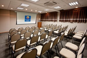 Business centre - Comfort Hotel Sertãozinho (Sertaozinho)
